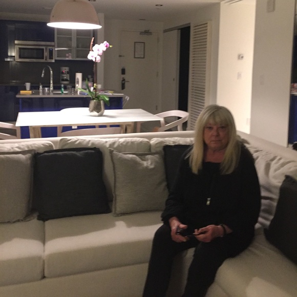 Meet your Posher, Karen - Picture 3 of 3